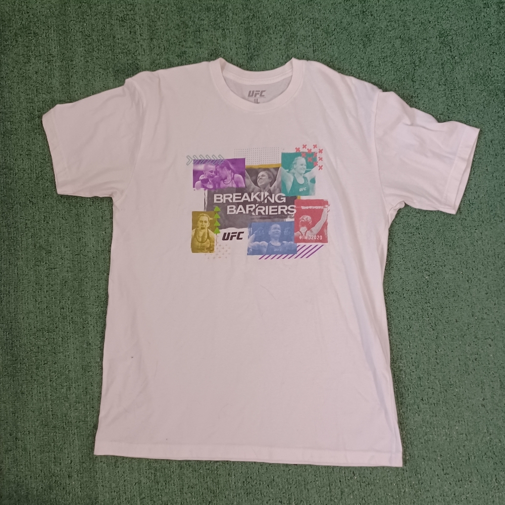 UFC Breaking Barriers T Shirt Size Large